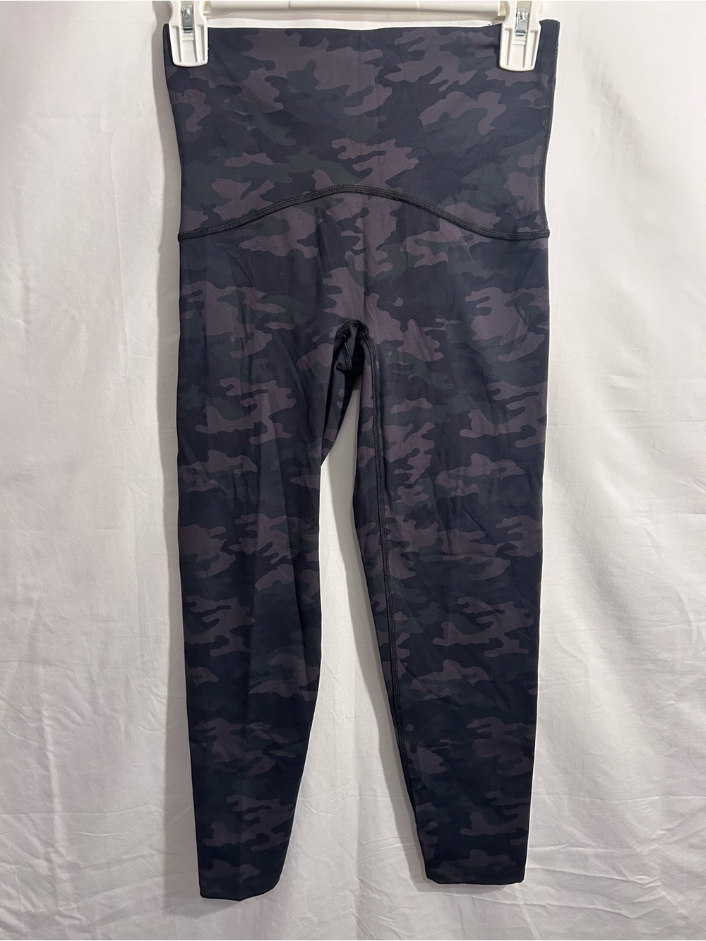 SPANX High-Waist Camo Leggings in Black and Gray